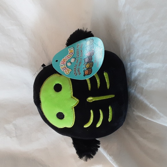 Squishmallows - 5" Serge the Skeleton, NWT - Picture 1 of 3